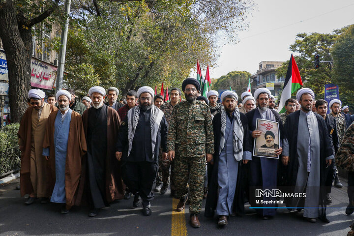 راهپیمایی 13 آبان در تبریز