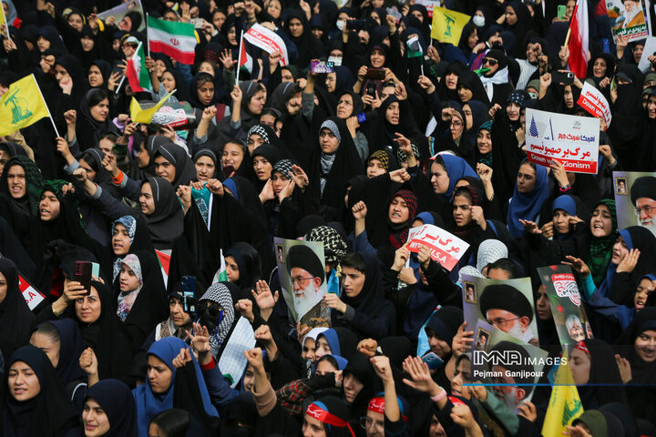 راهپیمایی یوم‌الله 13 آبان در اصفهان