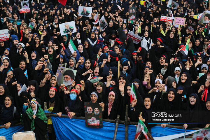 راهپیمایی یوم‌الله 13 آبان در اصفهان