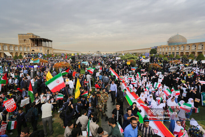 فریاد استکبارستیزی از قلب نصف جهان/ راهپیمایی ۱۳ آبان در اصفهان آغاز شد