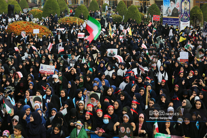 راهپیمایی یوم‌الله 13 آبان در اصفهان