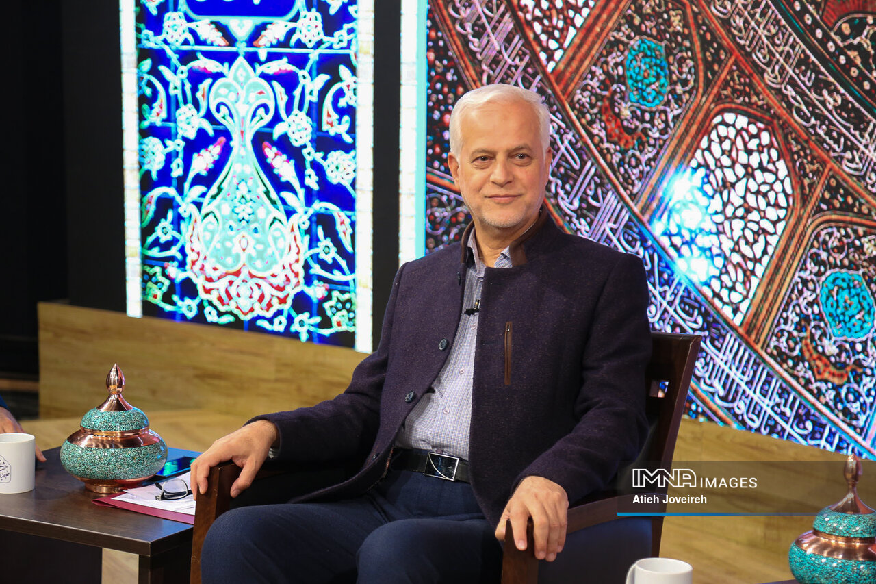 آغاز مسیر کمکربن در کلانشهرها| اصفهان اتوبوسهای برقی را عملیاتی کرد