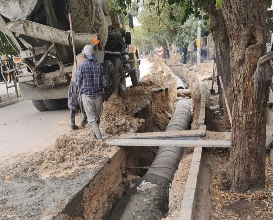 احداث کانال دفع آب‌های سطحی در خیابان امامزاده ابراهیم