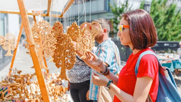 نقش برنامههای جمعی در ارتقای زندگی شهری