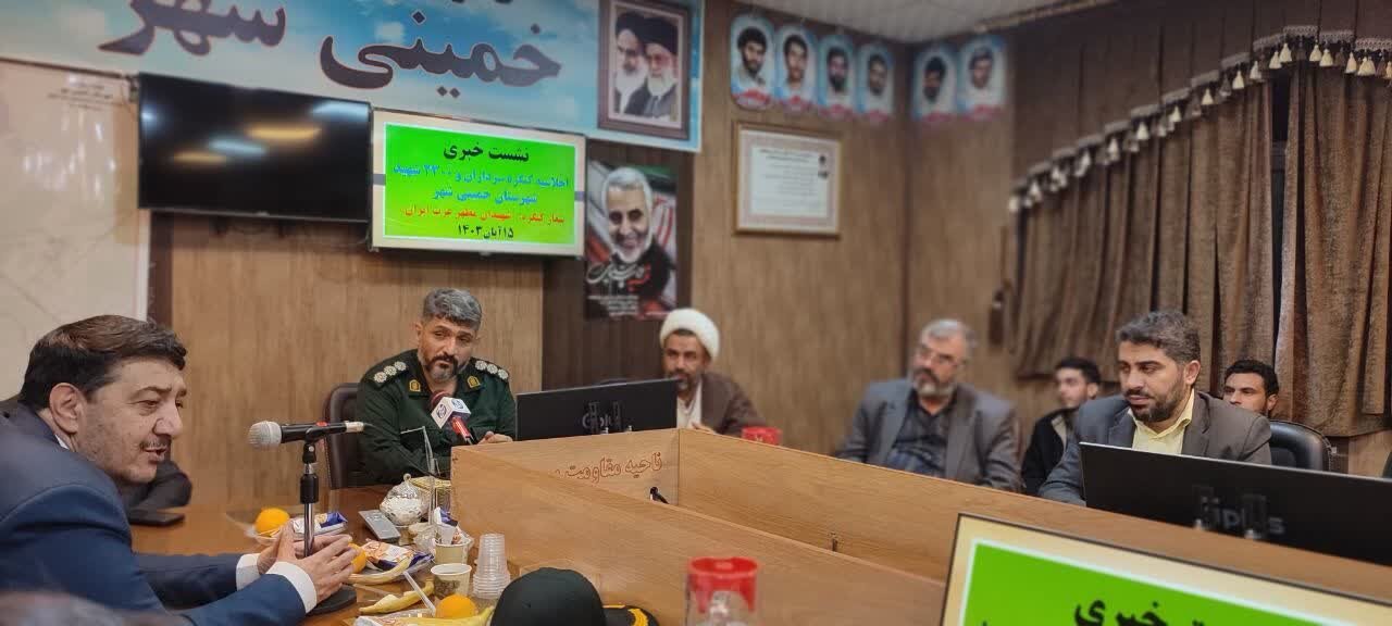 داستان شهدا را پررنگتر ترویج و تبلیغ کنیم