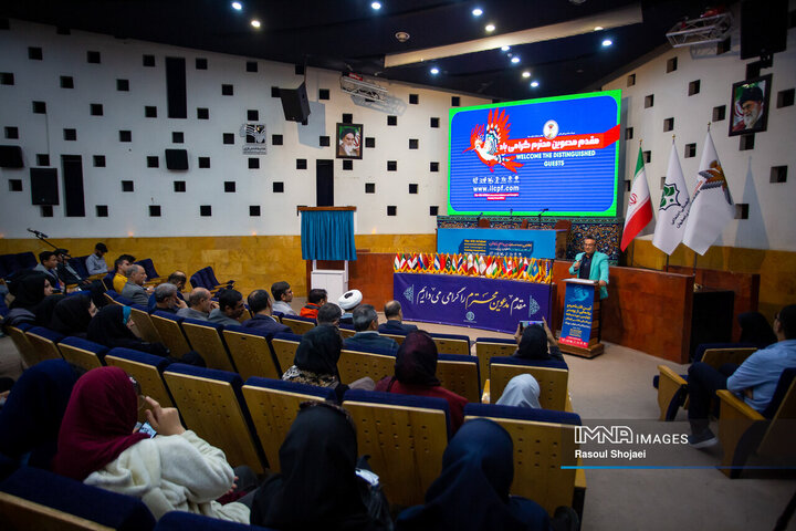 آیین رونمایی از پوستر و افتتاح چهارمین دوره جشنواره بین‌المللی نقاشی کودکان و نوجوانان