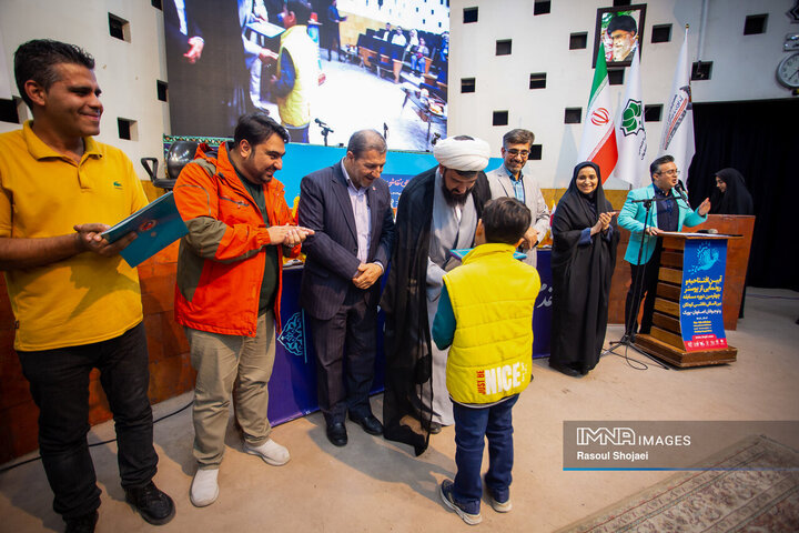 آیین رونمایی از پوستر و افتتاح چهارمین دوره جشنواره بین‌المللی نقاشی کودکان و نوجوانان