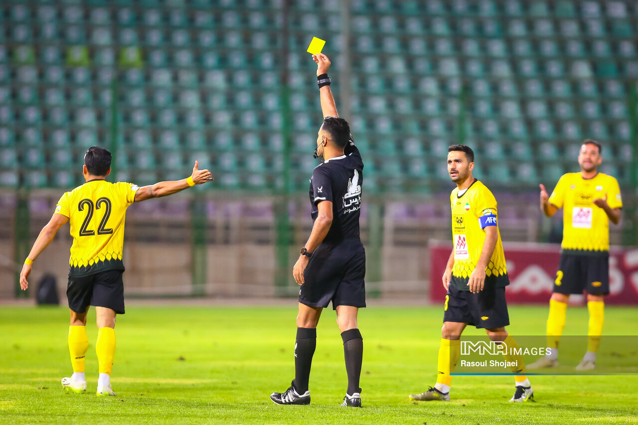 اختلاف نظر در اصفهان؛ سرمربی ایرانی یا خارجی روی نیمکت سپاهان؟