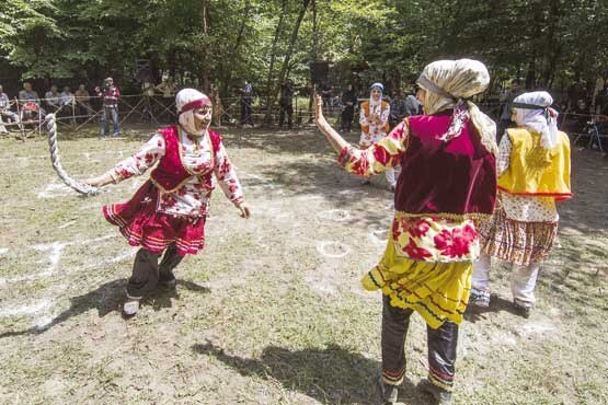 از بازیهای محلی غافل نشوید