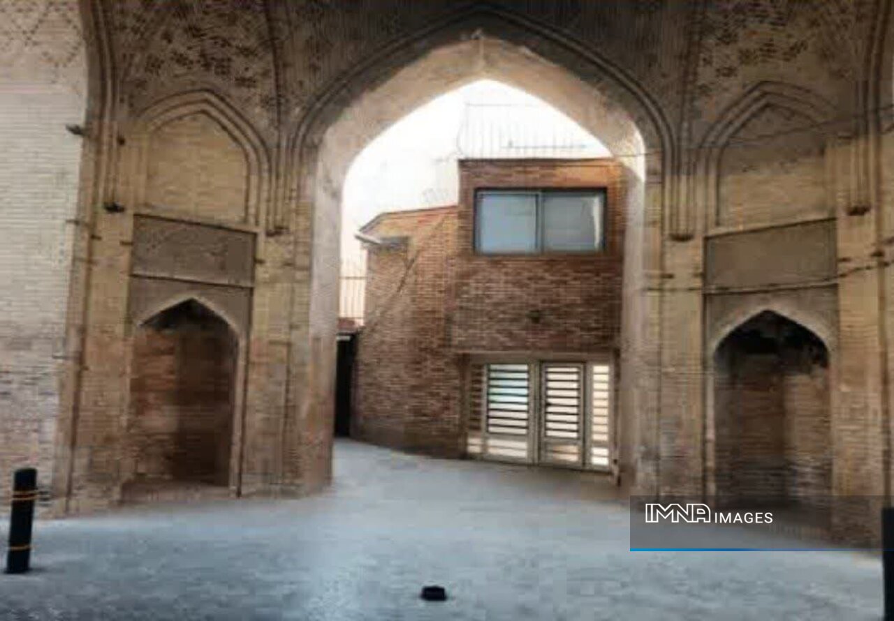 مرمت و کفسازی گذرتاریخی چهارسو نقاشی به پایان رسید