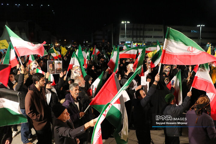 راهپیمایی حمایت از جبهه مقاومت در مشهد