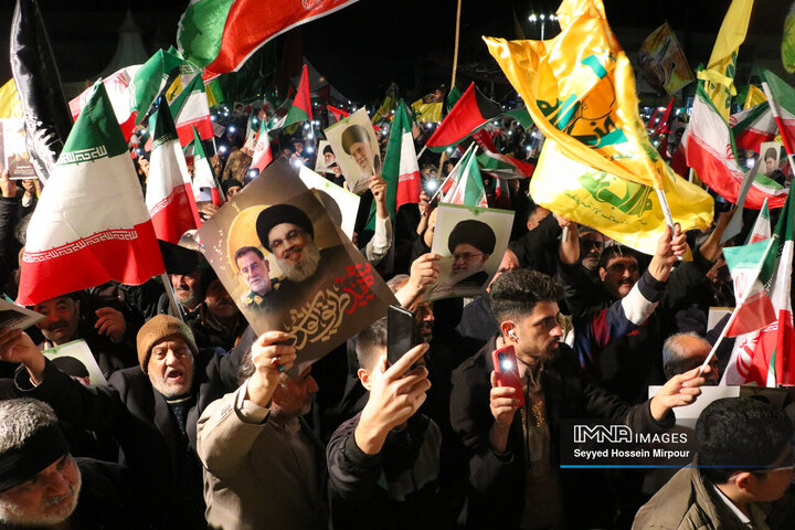 راهپیمایی حمایت از جبهه مقاومت در مشهد