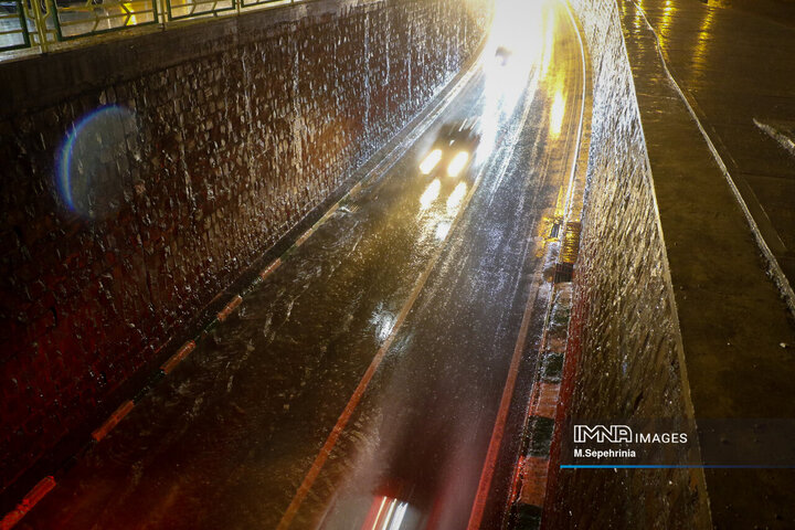 بارش اولین باران پاییزی در تبریز