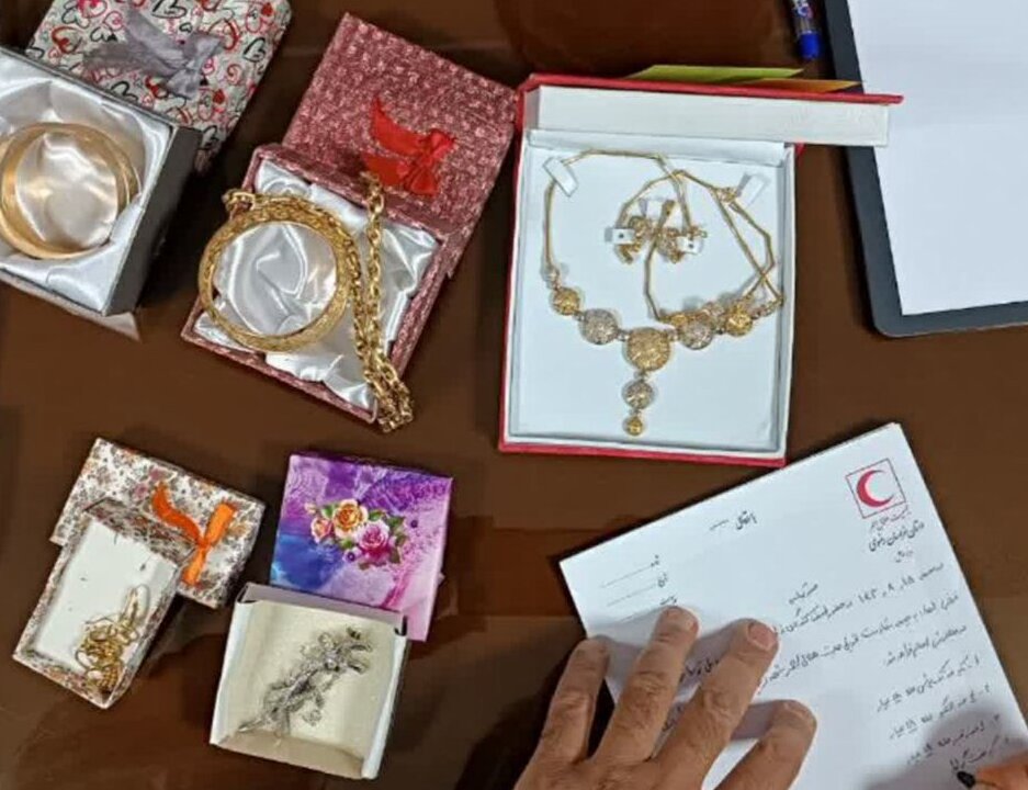 از هوشمندسازی ۱۱۰ مدرسه در کشور تا اهدای جواهرهای یک بانو به جنگزدگان مقاومت