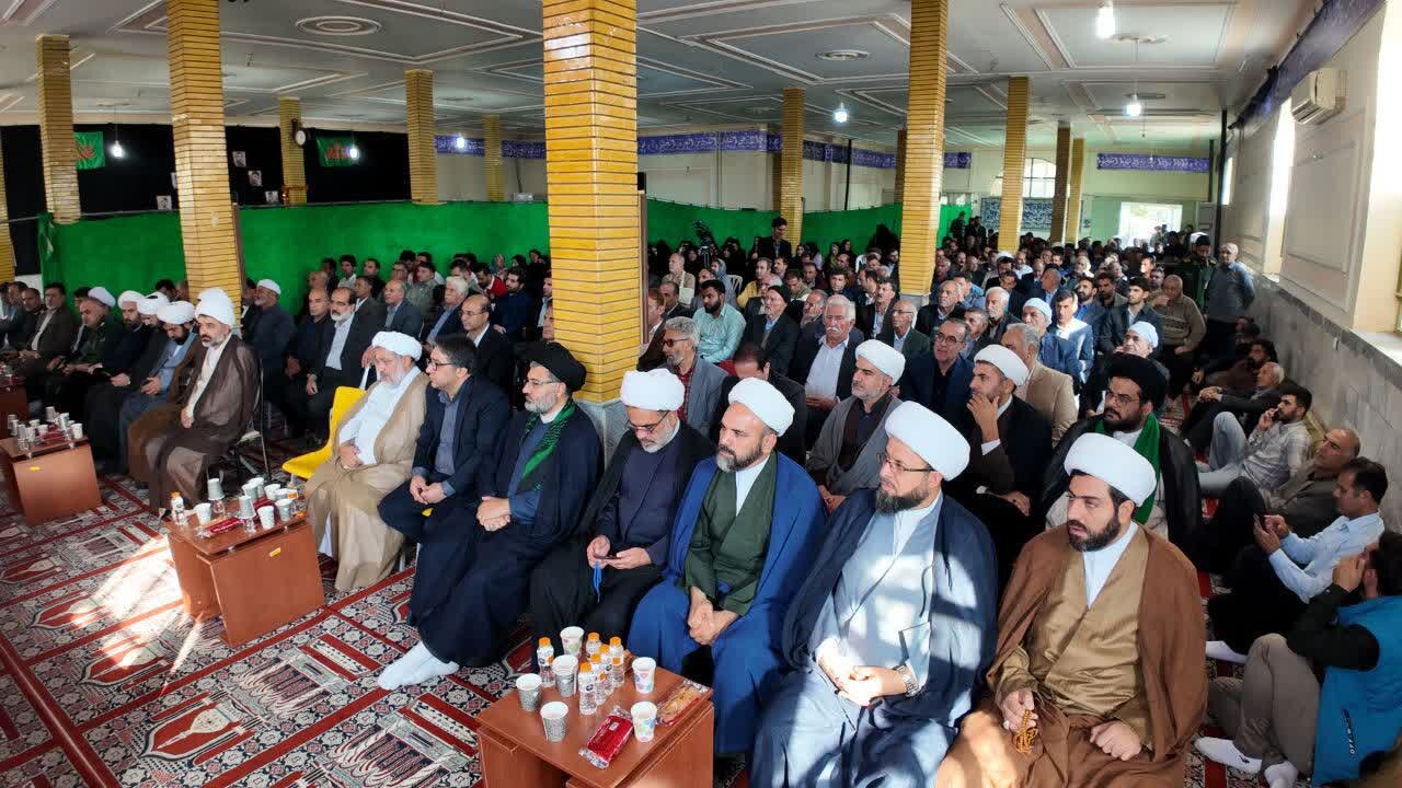 نماز جمعه سنگری برای معرفی ارزشهای دینی است