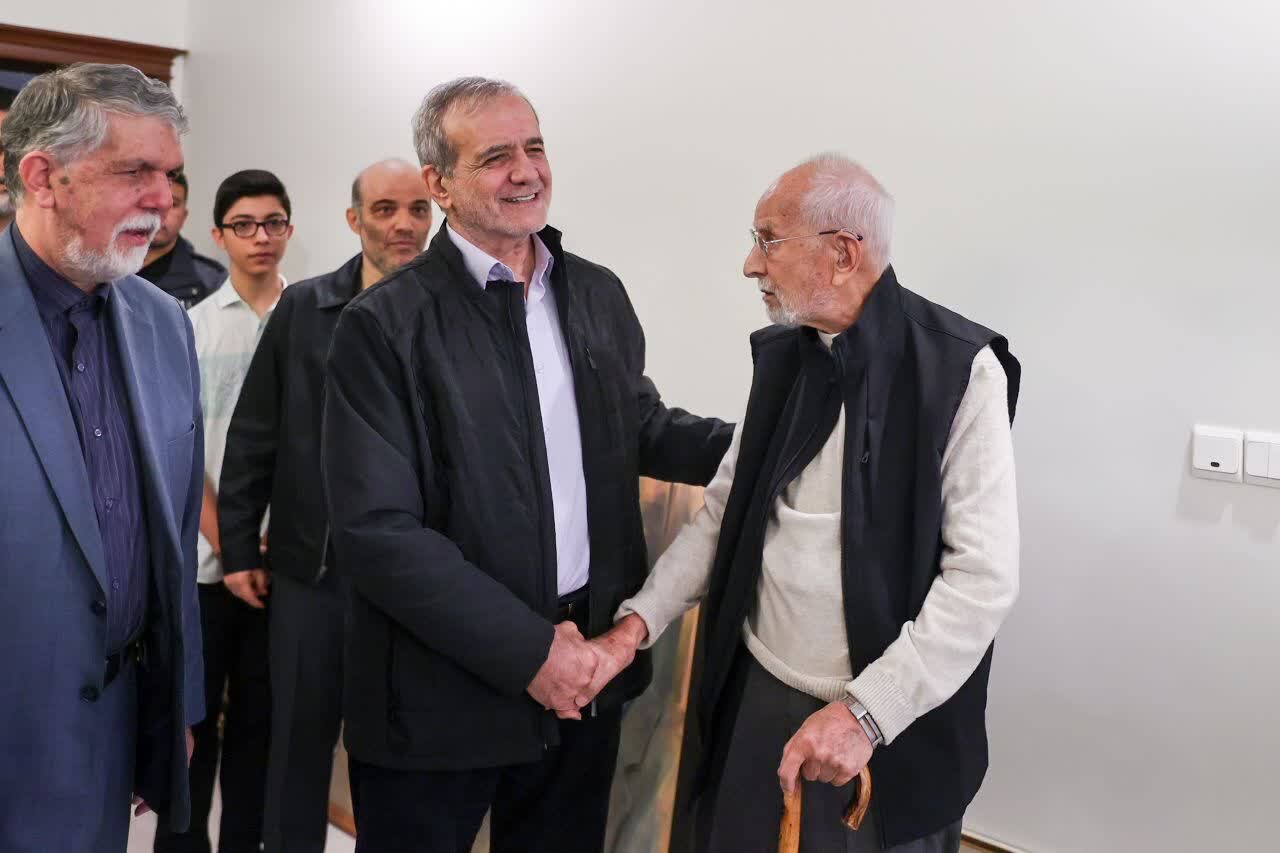 من متعجبم آقای پزشکیان!