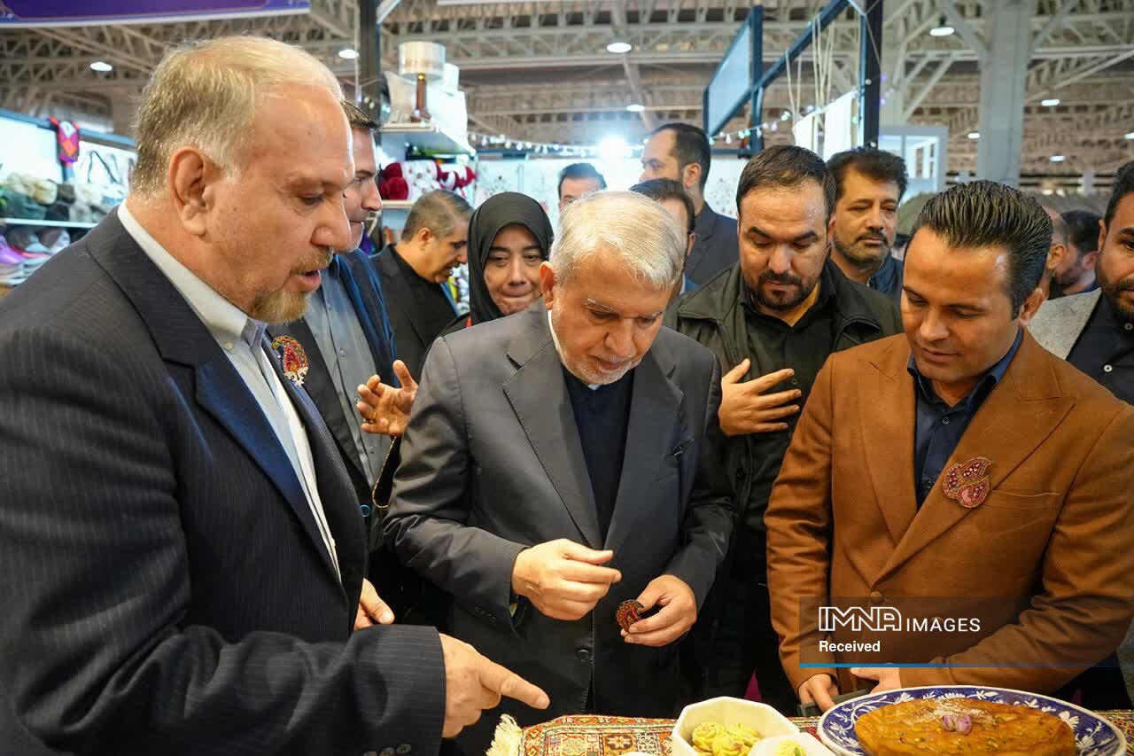 جلوه هنر کرمانیها در سیوهفتمین نمایشگاه ملی تهران