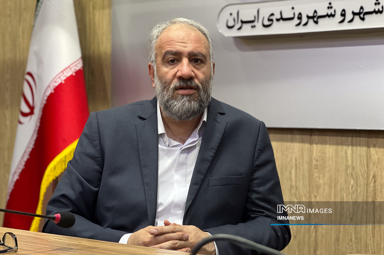 توجه به جوانگرایی برای بهبود کیفیت خدمات در شهر/ اعمال قانون راهکار اصلی برخورد با سدمعبر