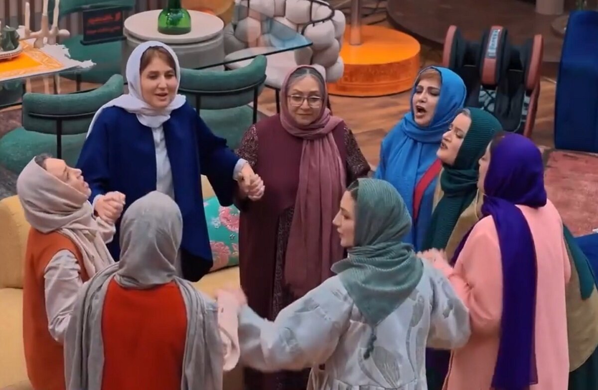 جوکر دو گروه بانوان