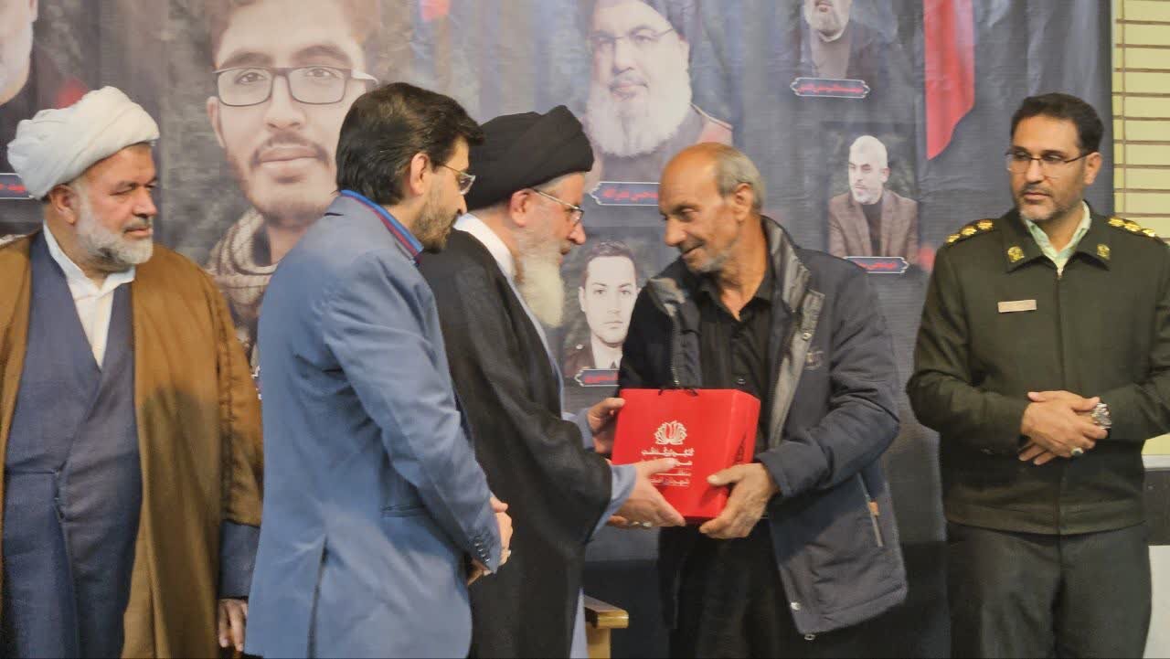 فرهنگ ایثار با برگزاری مراسم یادواره شهدا زنده میماند