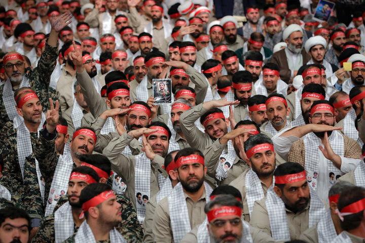 دیدار بسیجیان با رهبر معظم انقلاب