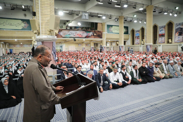 دیدار بسیجیان با رهبر معظم انقلاب