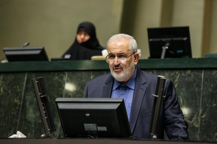 وزیر نیرو درباره قطعی برق به مجلس توضیح دهد