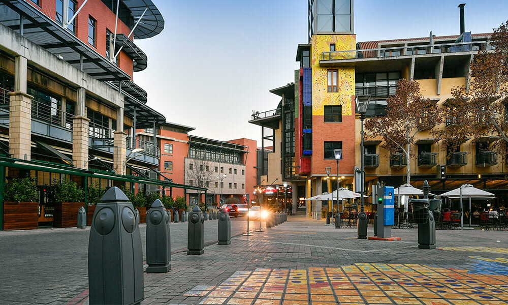 ایجاد فضاهای شهری شاد و اجتماعی با رنگآمیزی خلاق