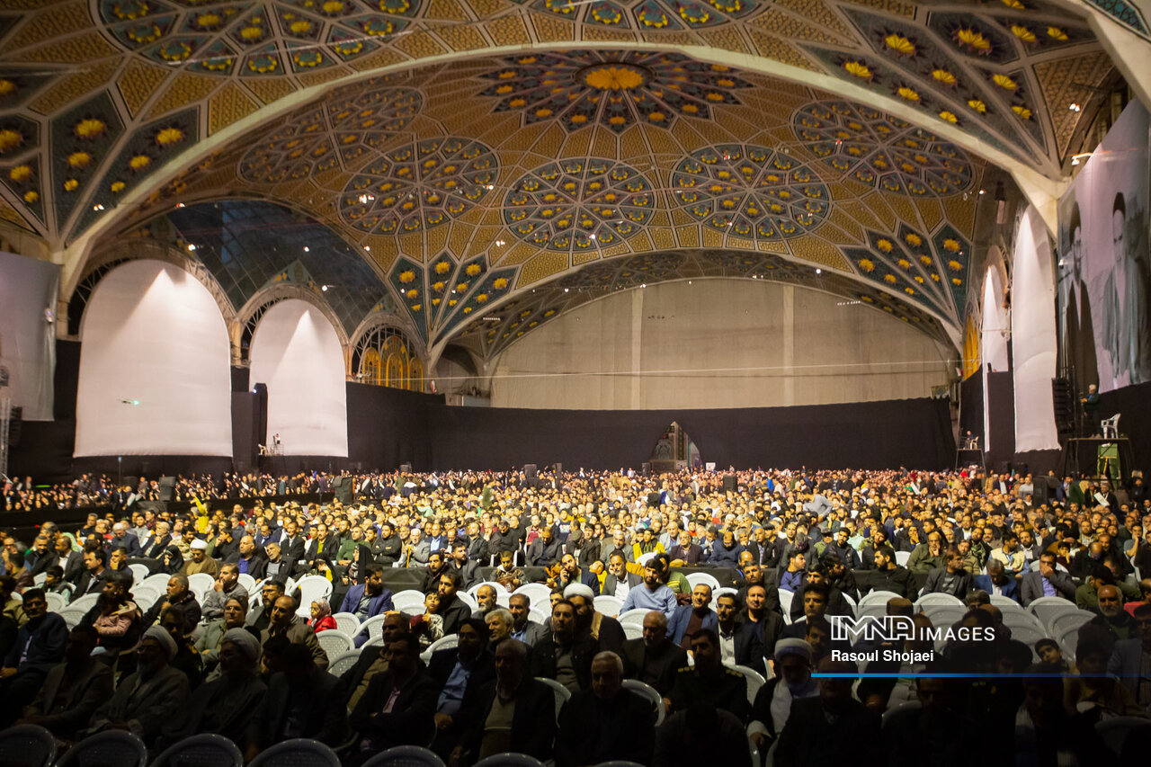 برای اصفهان و مردمان پابهرکابش