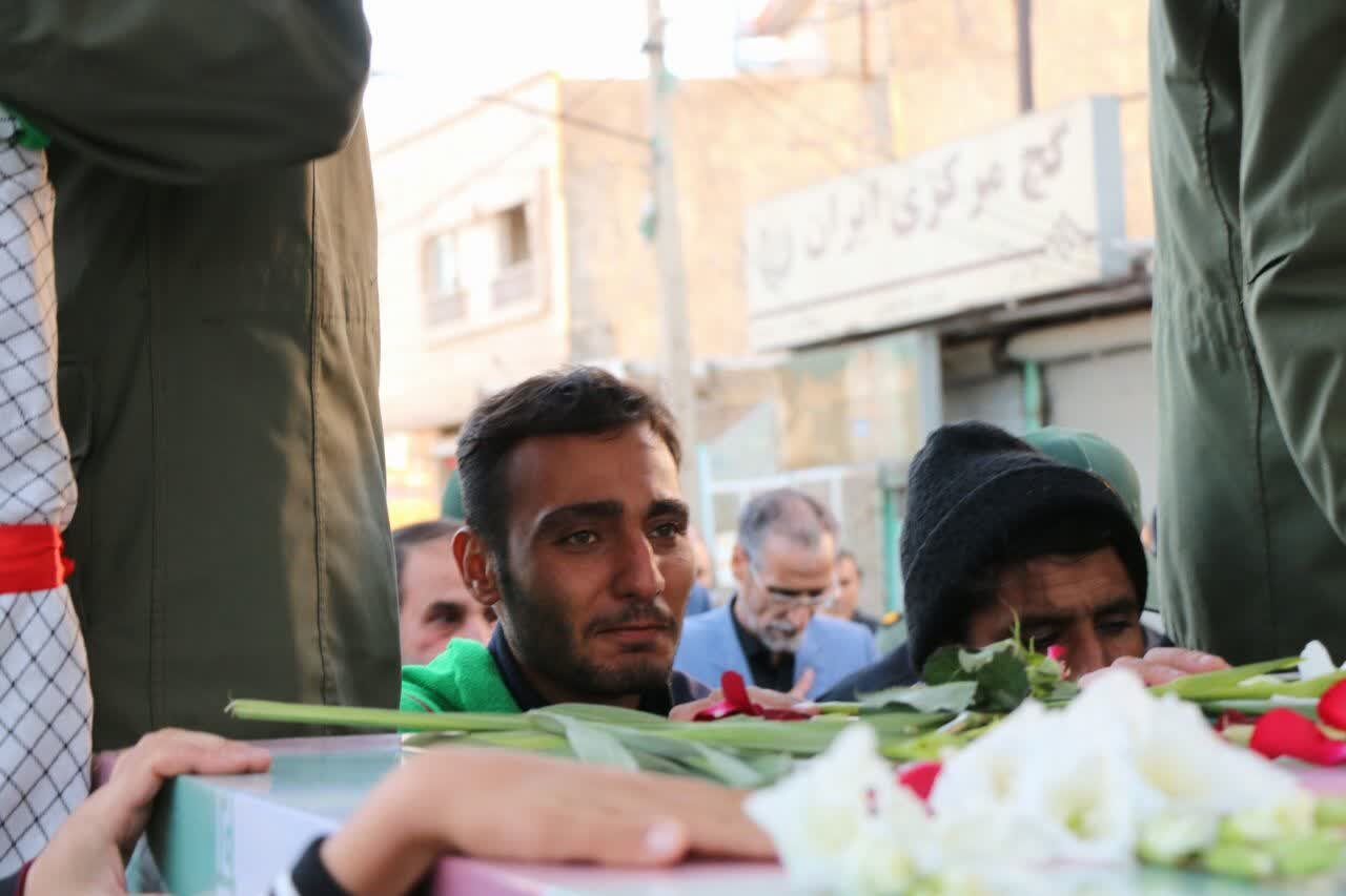 استقبال از لالههای فاطمی در ازنا+تصایر