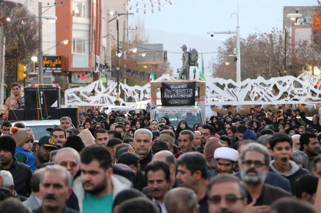 استقبال از لالههای فاطمی در ازنا+تصایر