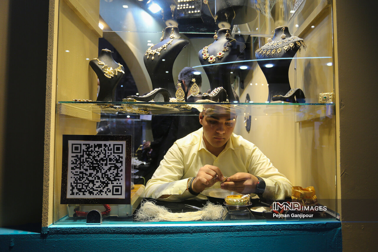 Isfahan Hosts 14th International Exhibition of Tourism, Handicrafts, and Hotel, Showcasing Iran's Rich Cultural Heritage and Artisan Excellence