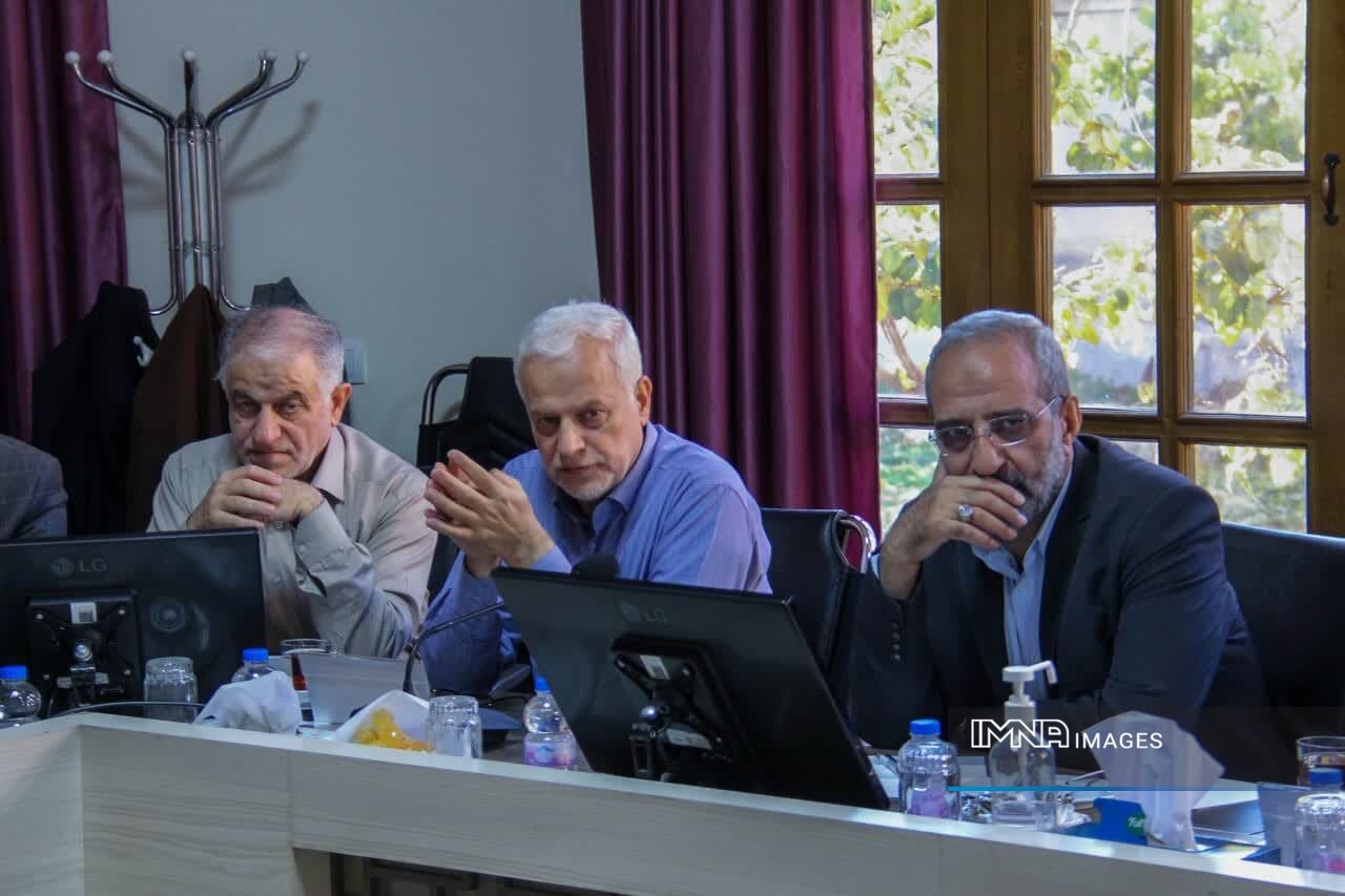 استفاده از سلولهای خورشیدی نوعی سرمایهگذاری است/ لزوم بهینهسازی الگوی مصرف انرژی