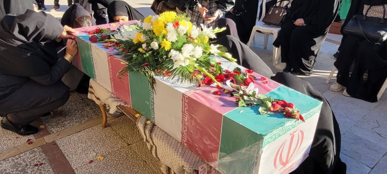 استقبال بینظیر دانشجویان دانشگاههای یاسوج از پیکر مطهر شهدای خوشنام+عکس