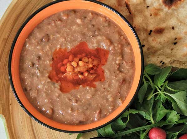 سفر به سفرههای خوشرنگ مشهدی