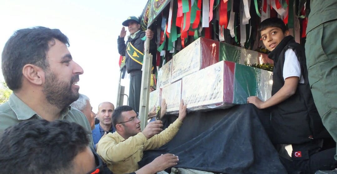 سنگتمام گچسارنیها در استقبال از لالههای خوشنام+تصاویر