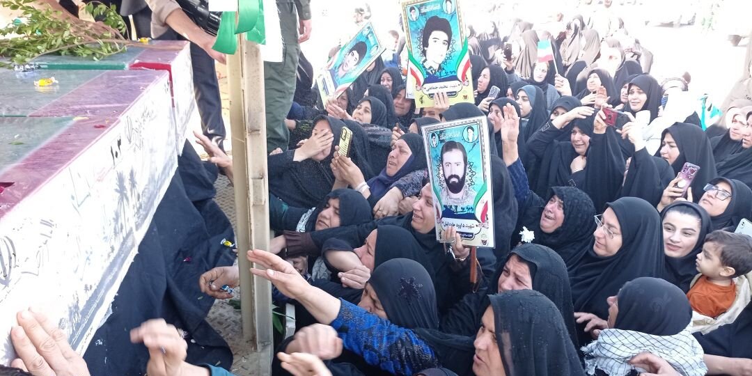 میزبانی باشکوه مردم بهمئی از لالههای خوشنام+عکس