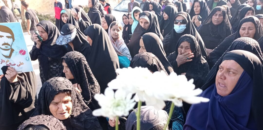 میزبانی باشکوه مردم بهمئی از لالههای خوشنام+عکس