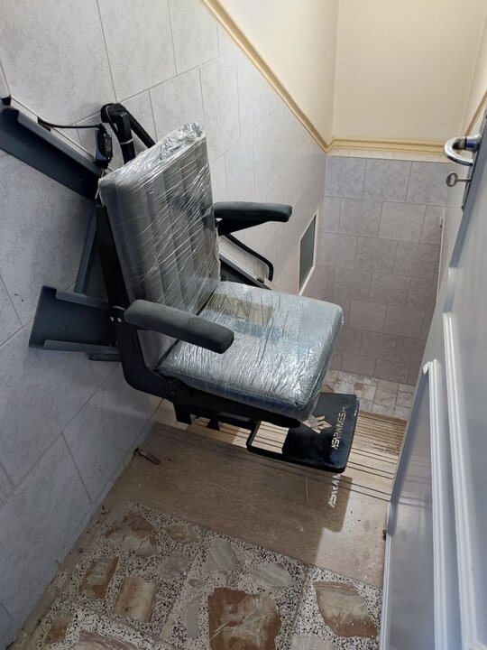 بالابر پله برای چه ساختمانی مناسب و چه کسانی ضروریست ؟ بالابر پله برای چه ساختمانی مناسب و چه کسانی ضروریست ؟