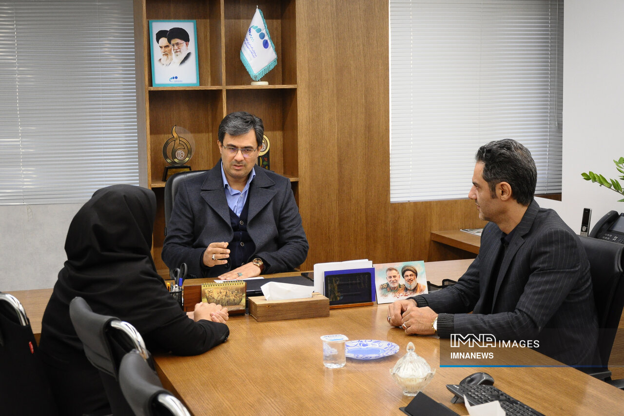 ارزشآفرینی از داراییهای فناورانه شهرداری در طرح «فاوا +۲۲»/توسعه فیبر نوری در شهر اصفهان