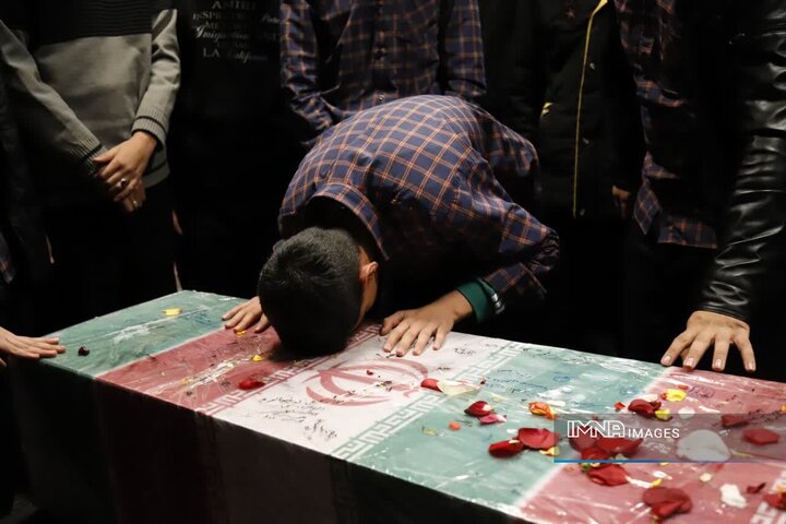 کردستان متبرک به وجود ۶۵ شهید گمنام است