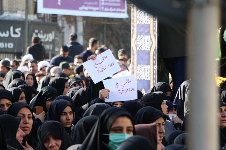 تشییع پیکر ۶ شهید گمنام دفاع مقدس در کرمانشاه انجام شد