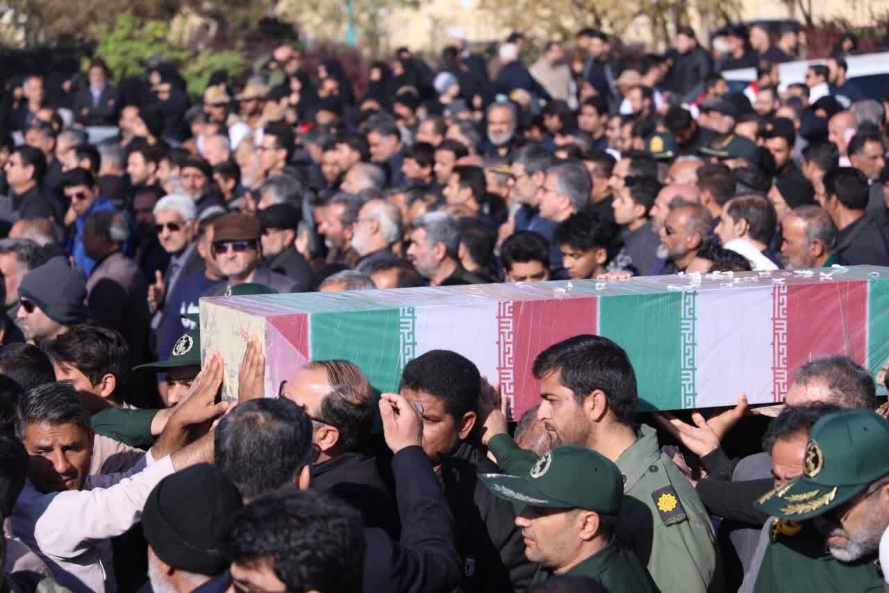 گزارش تصویری مراسم تشییع پیکرهای مطهر شهدای گمنام در یزد