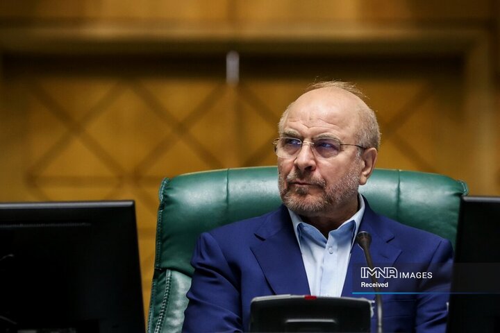 قالیباف: ملت ایران محکم مقابل تروریستهای مسلح ایستادهاند