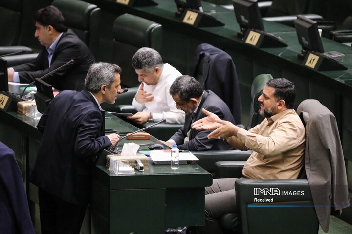 اظهارات موافقان و مخالفان طرح تدریس ادبیات زبان‌های قومی در مدارس