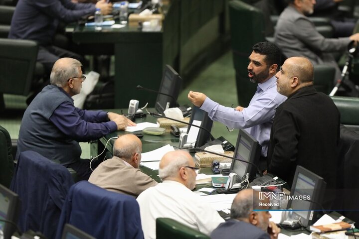 ارجاع ماده مربوط به روند برگزاری انتخابات شوراها در شهرهای بزرگ به کمیسیون
