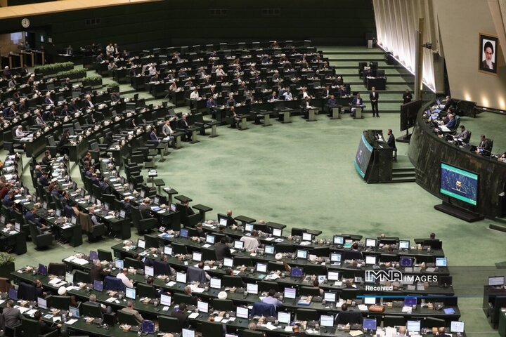 ۱۶ وزیر برای ارائه گزارش و پاسخ به نمایندگان به کمیسیونهای مجلس میروند