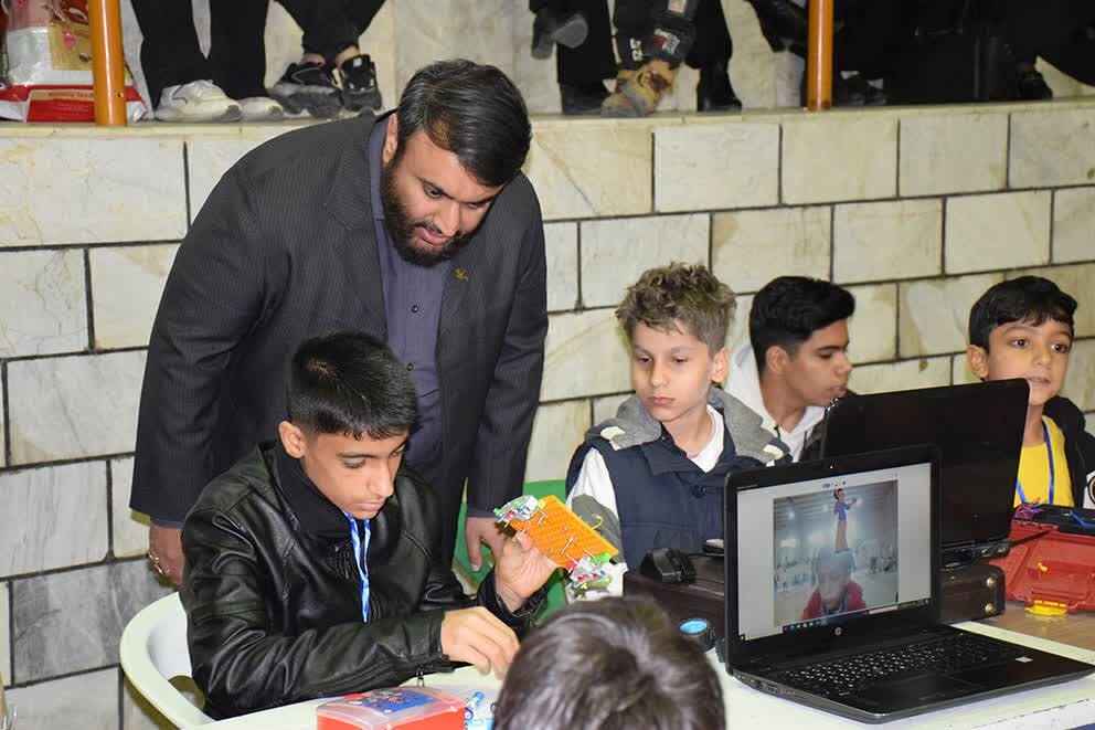 نخستین رویداد فناورانه «ربو کانون» در لرستان برگزار شد