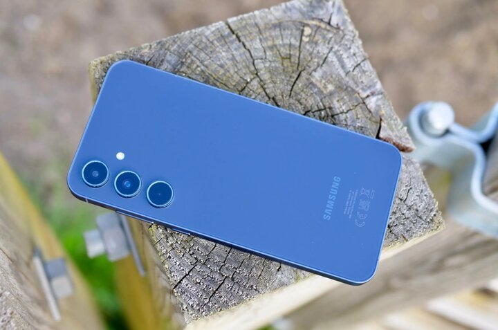 گوشی a55 سامسونگ قیمت ۲۴ آذر + بررسی مشخصات Samsung galaxy A۵۵ گوشی a55 سامسونگ قیمت ۲۴ آذر + بررسی مشخصات Samsung galaxy A۵۵