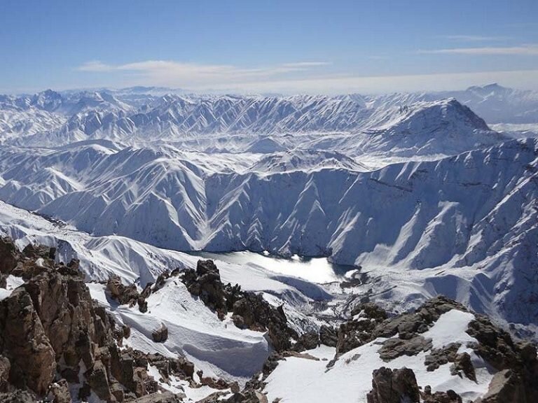 سفر به عجیبترین کوههای ایران